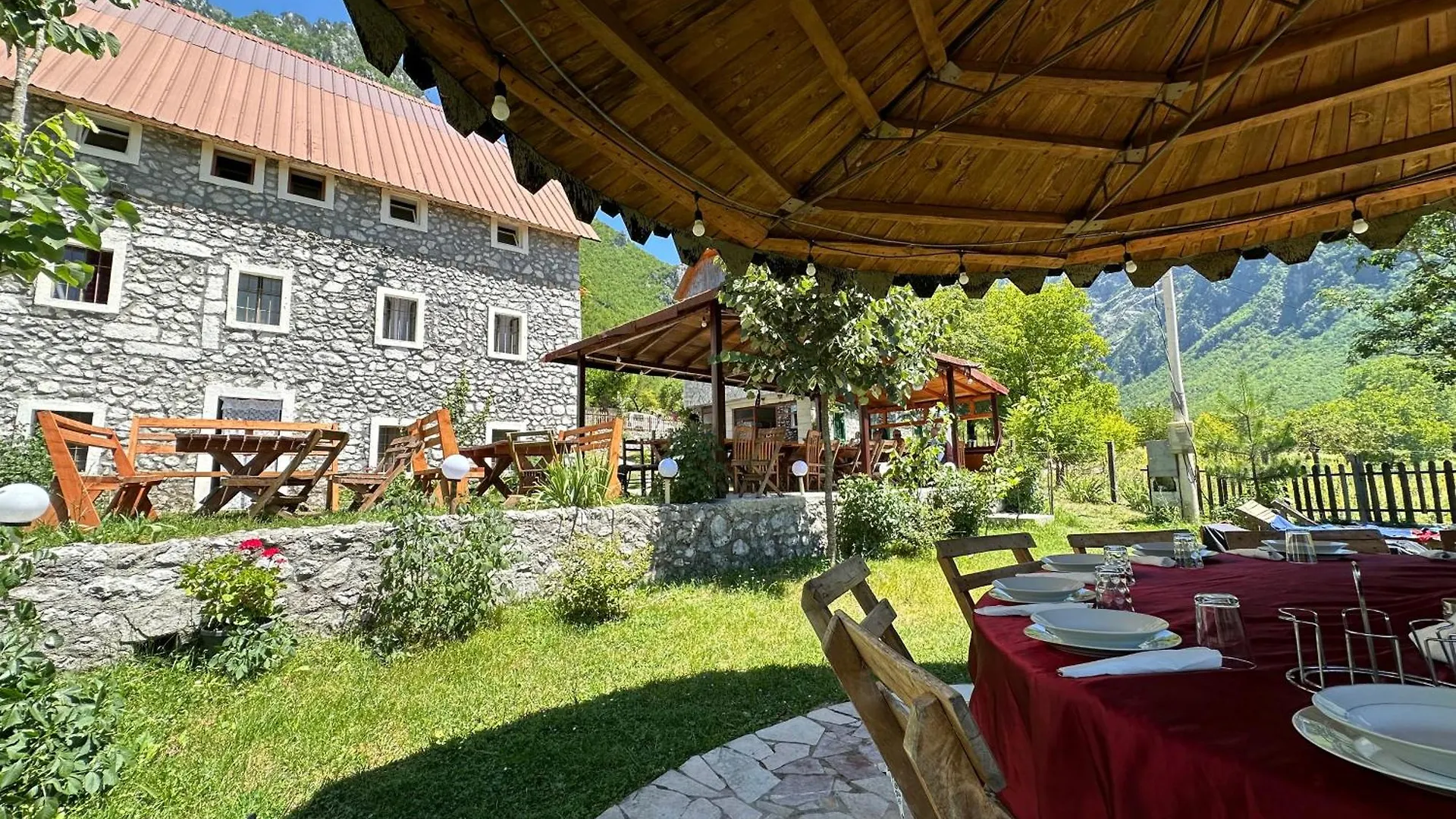 Guest House Prek Bjeshka Theth 0*,  Albanien