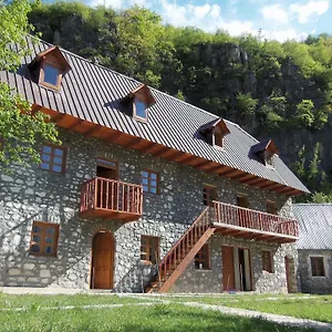 Bujtina Berishta Pensión